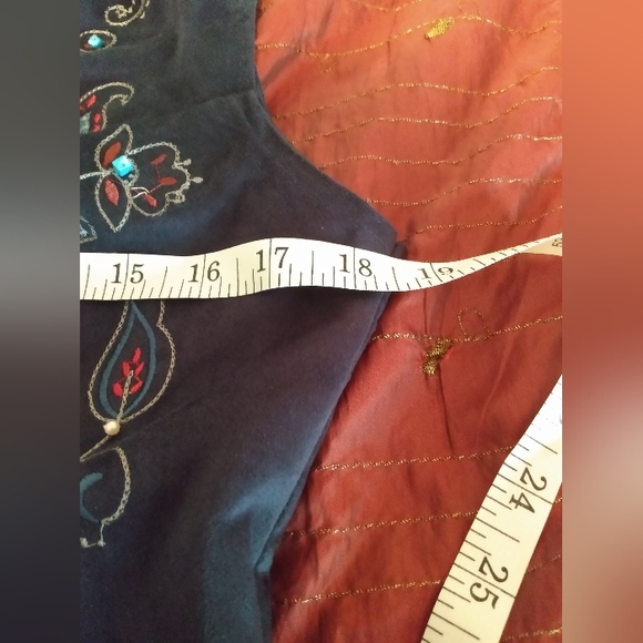 White Stag Womens Size 18.5X22 Inch Velvet Vest Embroidered Lined Blue/Red - Picture 5 of 16